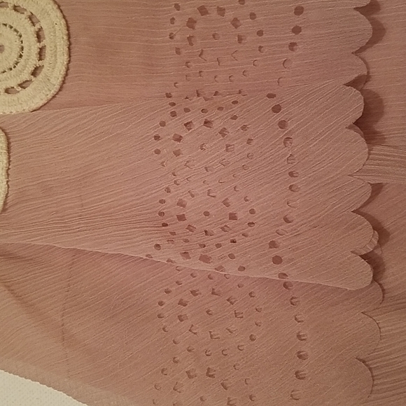 ANTHRO Deletta Blush Pink Crochet Lace and Cut out detail Tank Sz XS - Picture 4 of 6